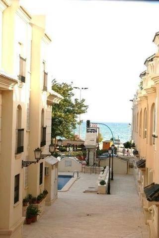 Duquesa Beach 1ª Linea De Mar تورّيفيِخا المظهر الخارجي الصورة